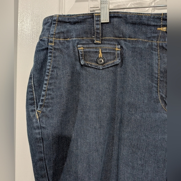 Talbot's Woman Petites Dark Wash Signature Flare Denim Jeans in Size 22W - Picture 2 of 13